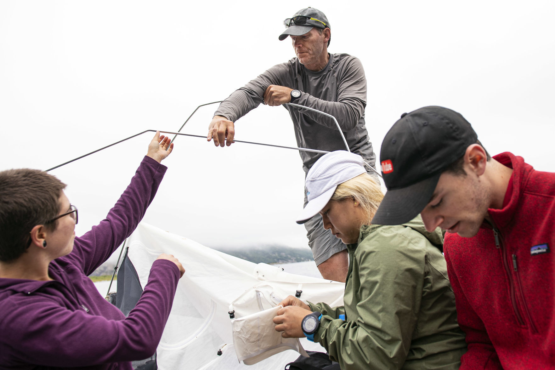 Collapsing a tent
